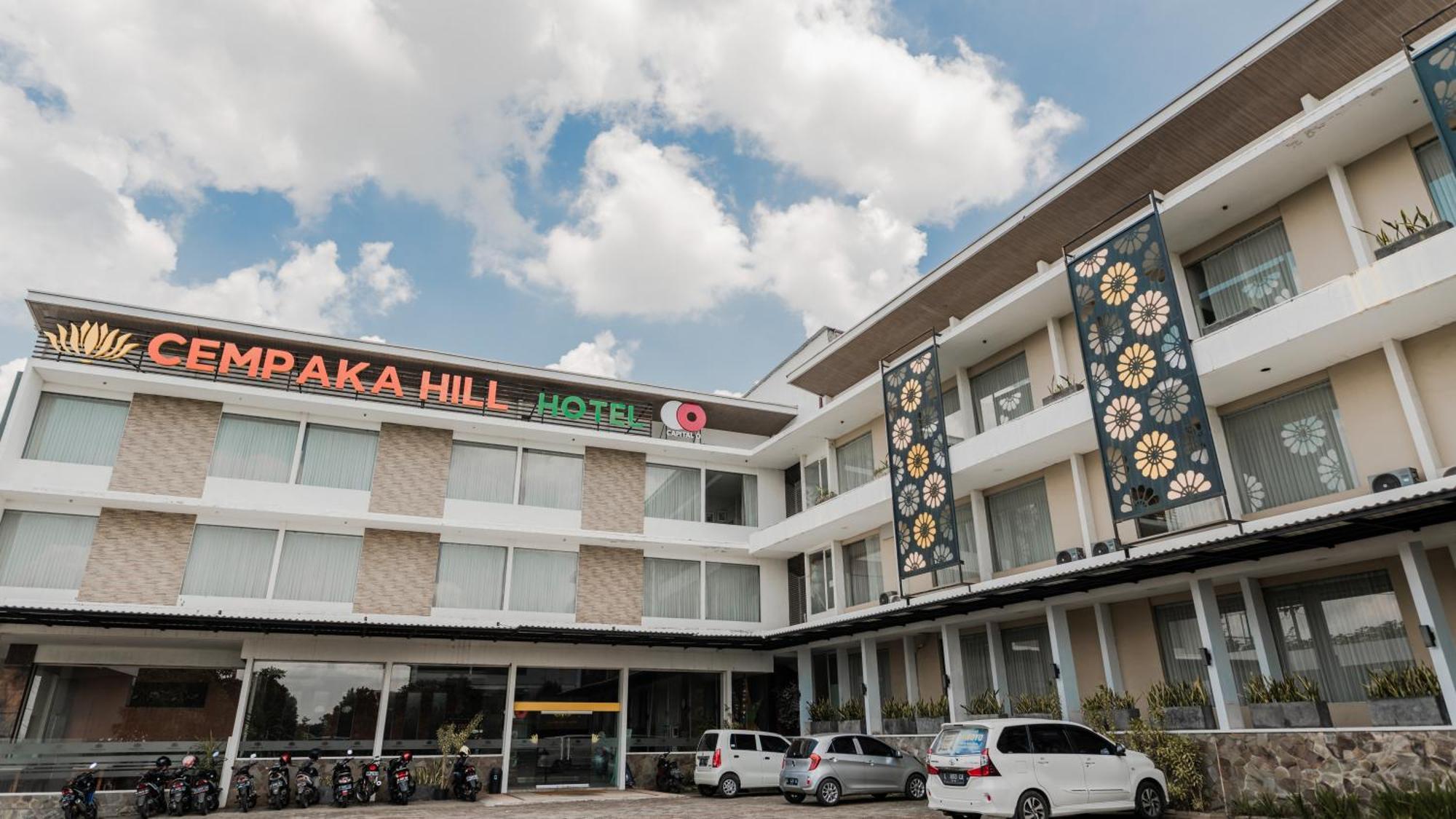 Neo Cempaka Hill Hotel Jember Ngoại thất bức ảnh